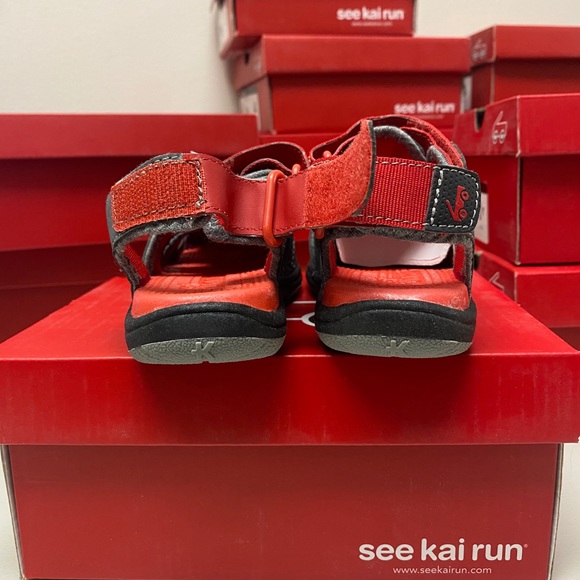 See Kai Run Boys' Lincoln III Sport Sandal, Gray - Picture 2 of 5